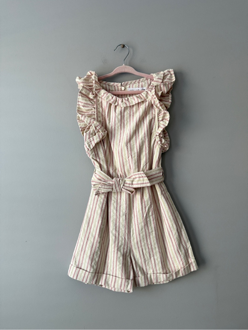 Zara girls Striped Ruffle Sleeve Belted Romper in Pink and Cream size 8